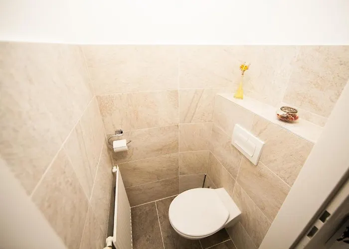 Traditional Tav - Entire Apartment